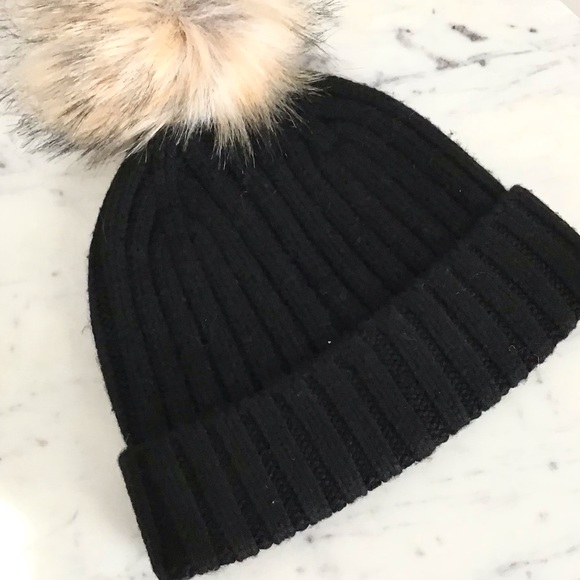 J. CREW Ribbed Beanie With Faux-Fur Pom-Pom NWT - Picture 8 of 9